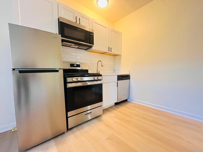 Building Photo - 623 Park Pl