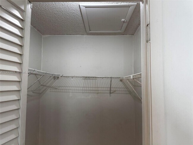 Building Photo - 17500 NW 67th Pl