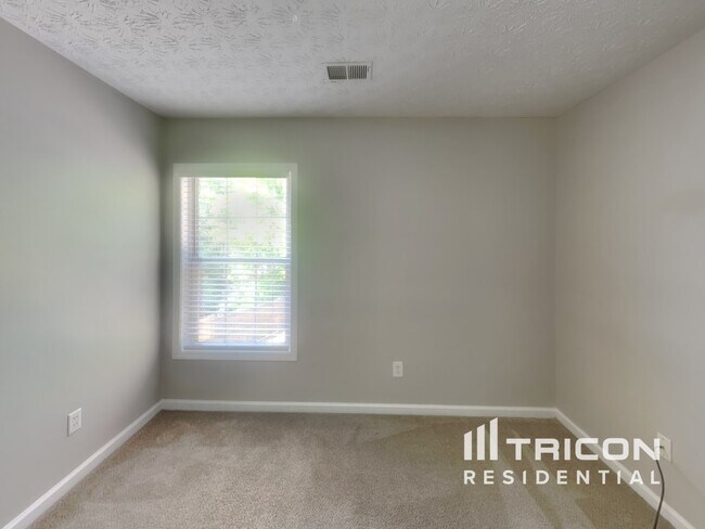 Building Photo - 1027 Maple Leaf Dr