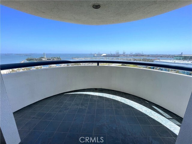 Building Photo - 525 E Seaside Way