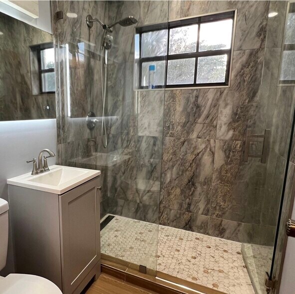 Building Photo - 189 Glendale Dr