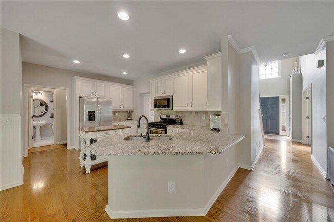 Building Photo - 10545 Windsor Park Dr