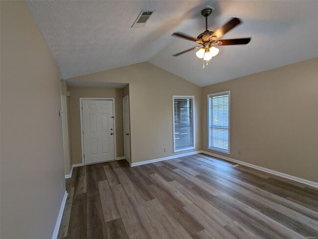 Building Photo - 6885 Brownwood Ln