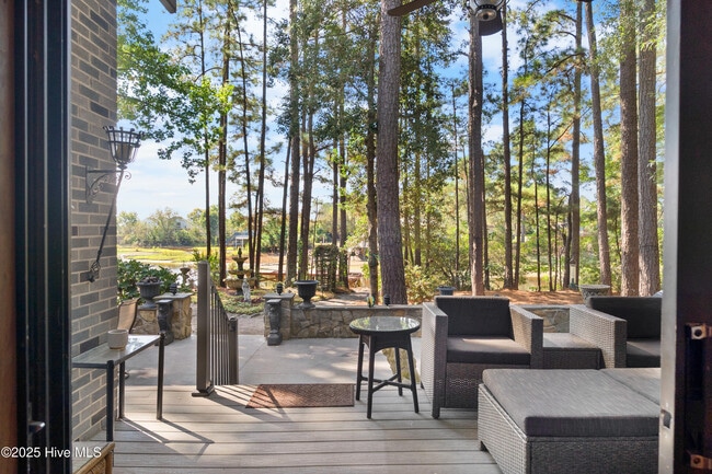 Building Photo - 426 Loblolly Dr