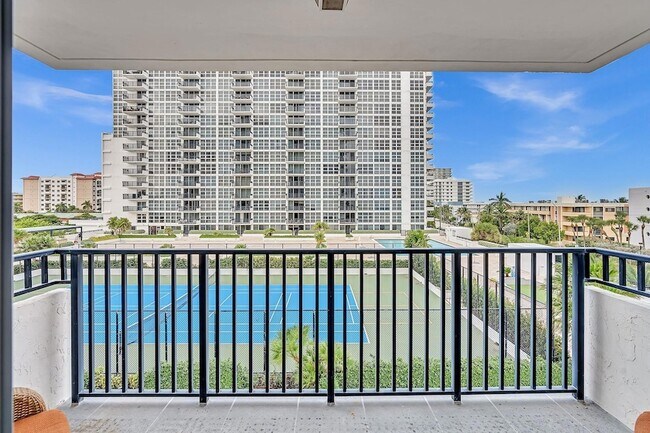 Building Photo - 525 N Ocean Blvd