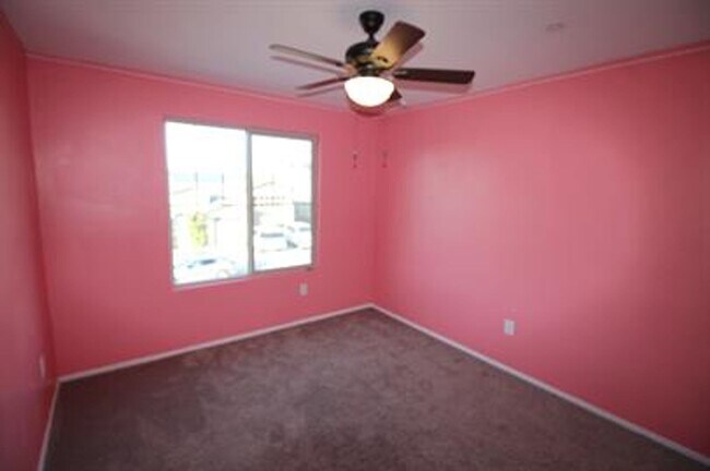 Building Photo - STUNNING 4-Bedroom + Den Home in Gladden Farms!!!!! SOLAR PANELS!!!