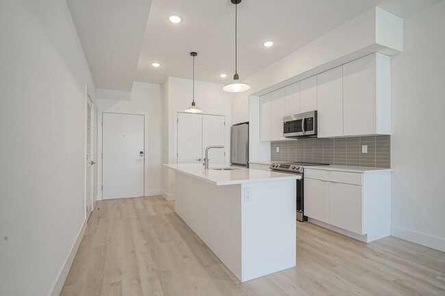 Building Photo - 2644 Coral St