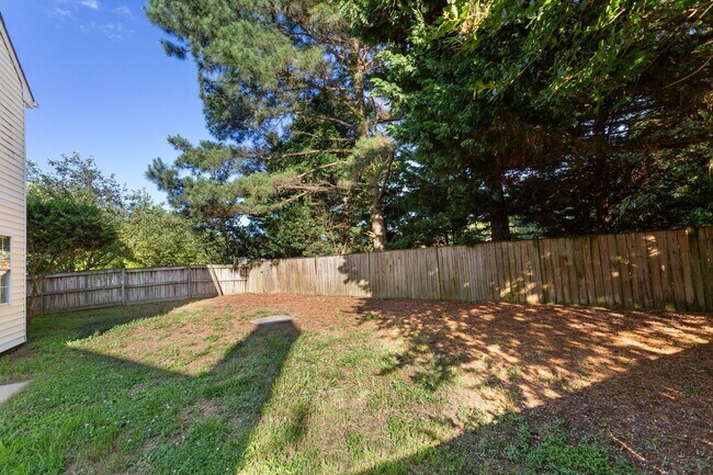 Building Photo - 1470 Berkshire Dr