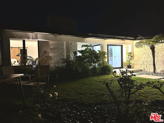 Building Photo - 1341 Charmel Pl