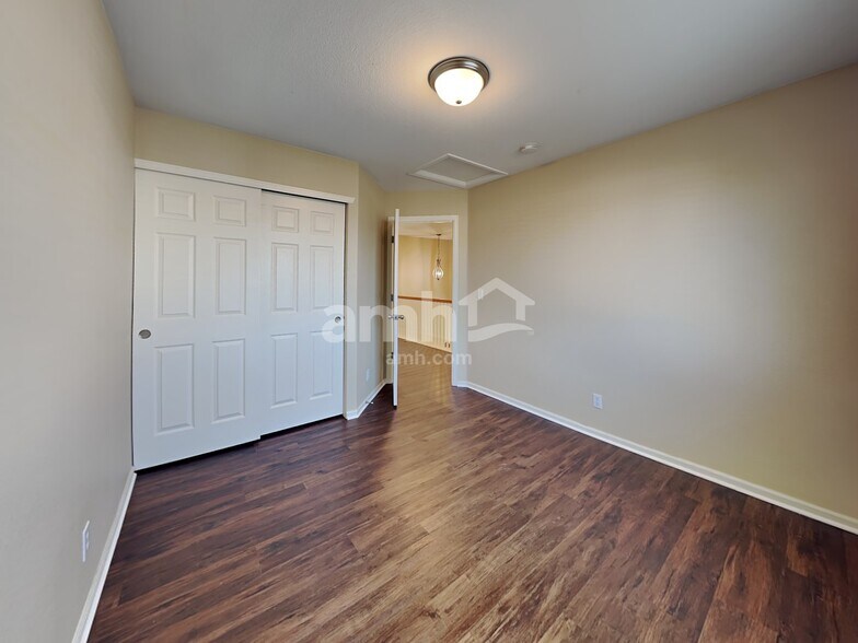 Building Photo - 257 Chapel Hill Dr