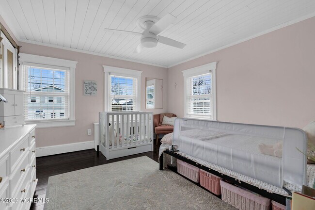 Building Photo - 555 Ocean Rd