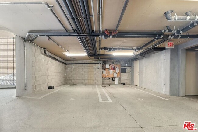 Building Photo - 2301 10th St