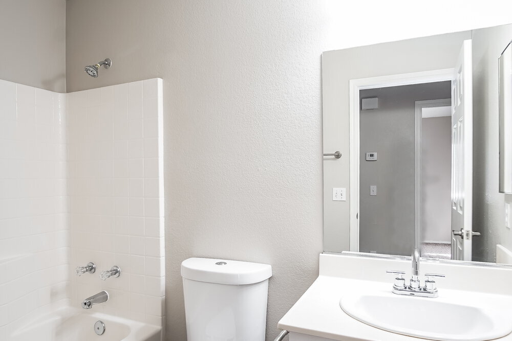 Building Photo - 7032 Village Shore Ct