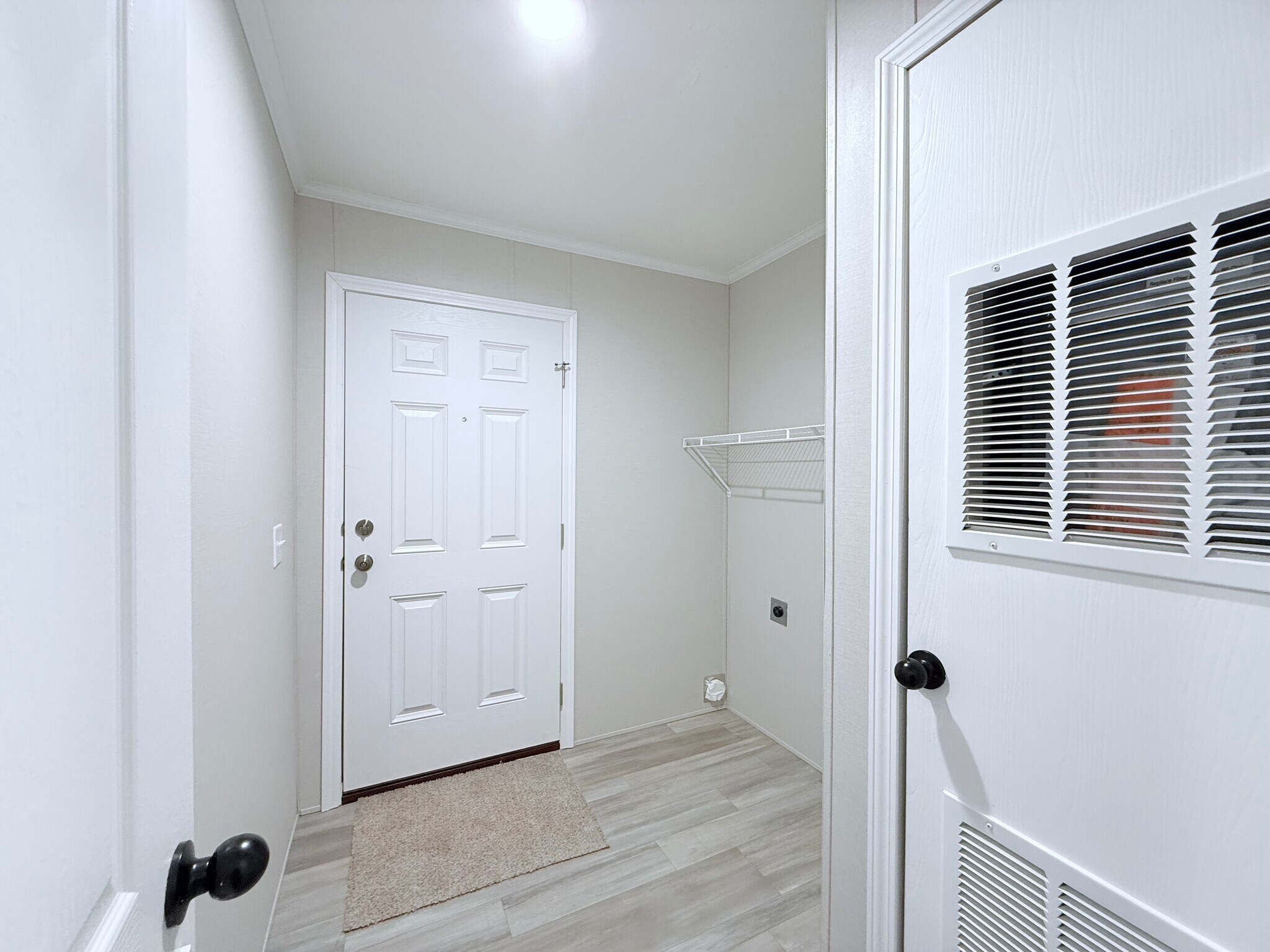 Building Photo - 29805 Jamestown Dr