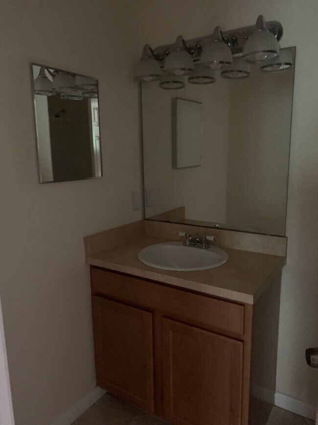 Building Photo - 1785 Fairview Shores Dr