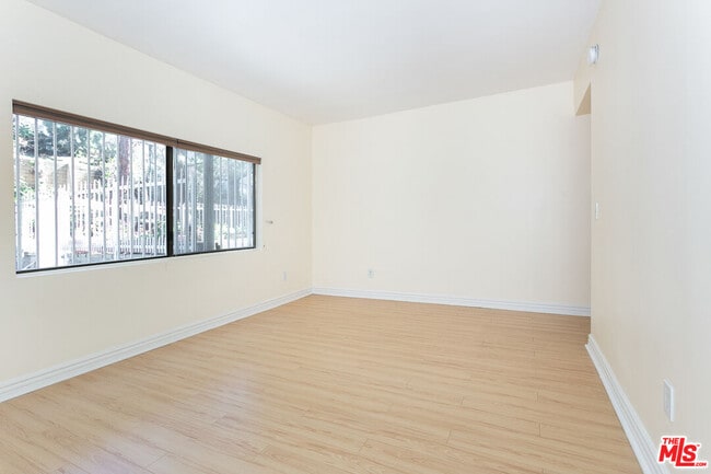 Building Photo - 1950 S Beverly Glen Blvd