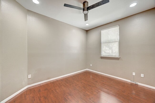 Building Photo - Single Story Single Family Home in Gated Community within N Las Vegas