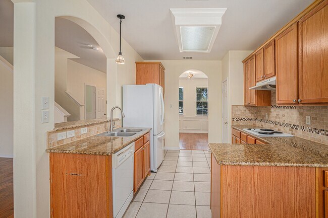 Building Photo - 200 Frontier Cove