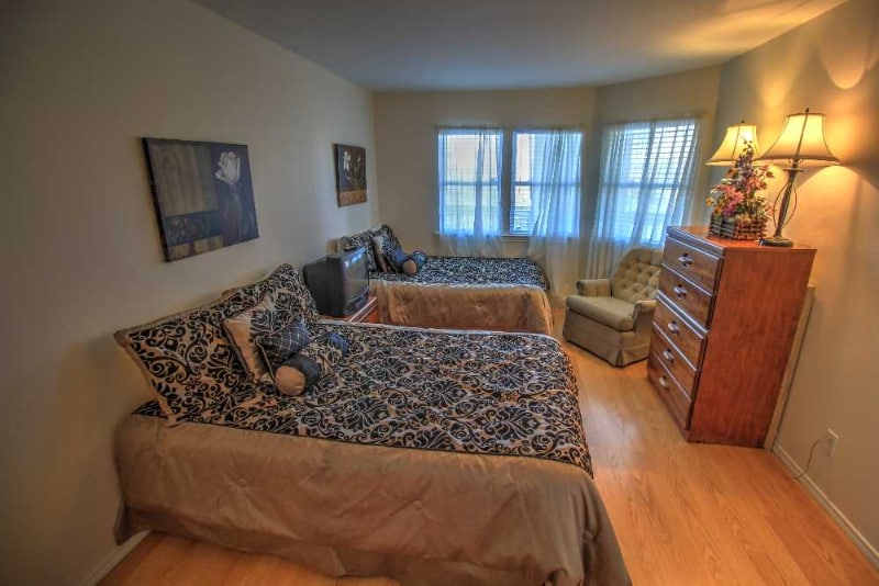 Building Photo - 200 Padre Blvd