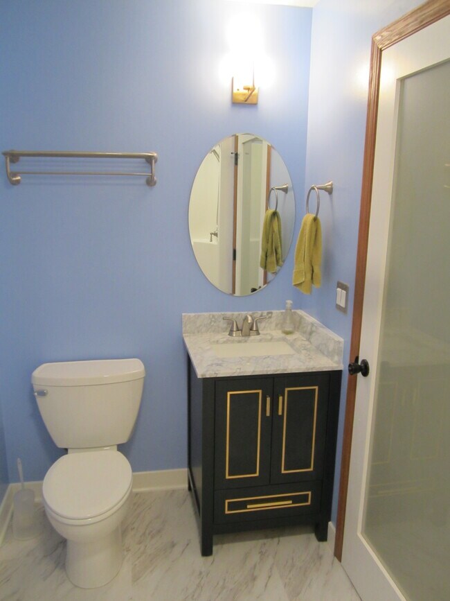 Upstairs bath - 3622 Humboldt Ave N