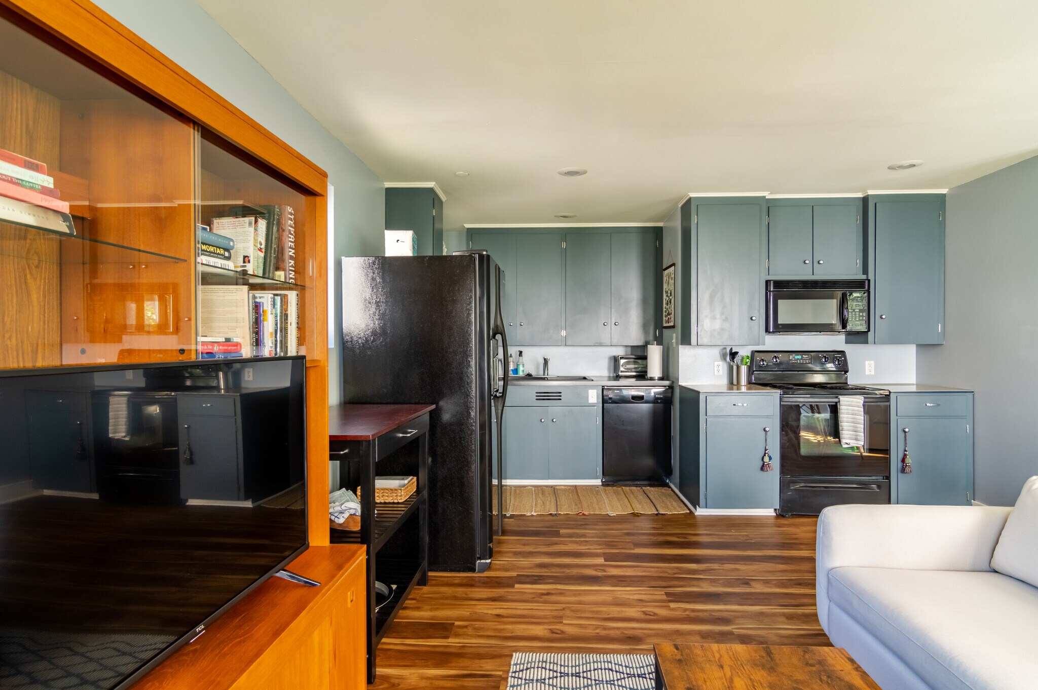 Building Photo - 1629 13th Ave