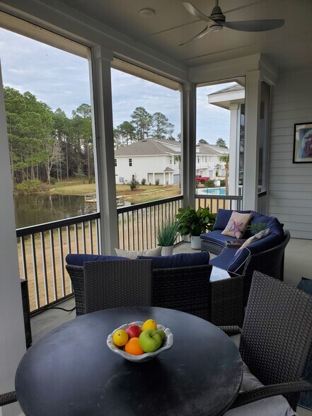 Screened in balcony - 112 Kara Lake Dr