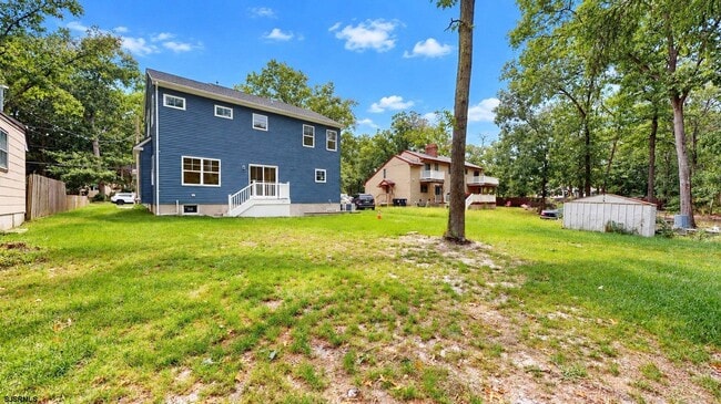 Building Photo - 456 S Nectar Ave