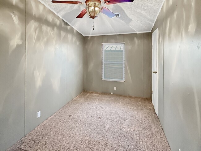 Building Photo - 6505 Christa Ct