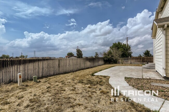 Building Photo - 10191 Altura St