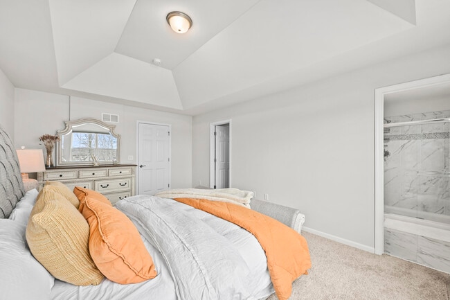 Building Photo - 1868 Forest View Ct