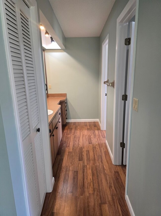 Building Photo - Gorgeous and Huge 2/2/2 in Sugarmill Woods!!!