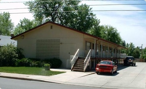 DMA Apartments - 10th Street Flats