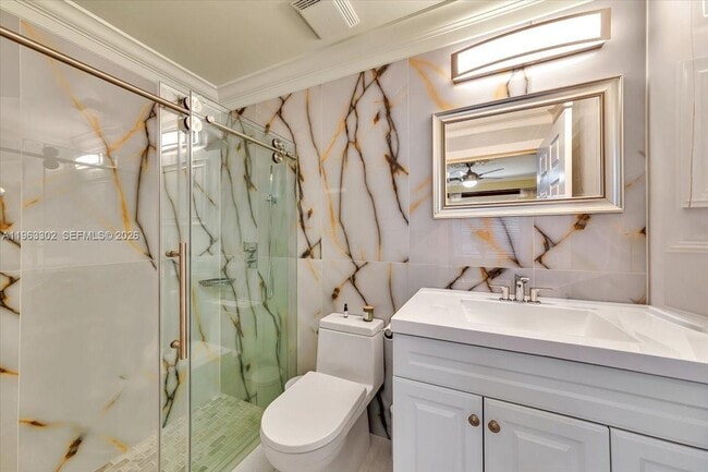 Building Photo - 1033 NE 17th Way