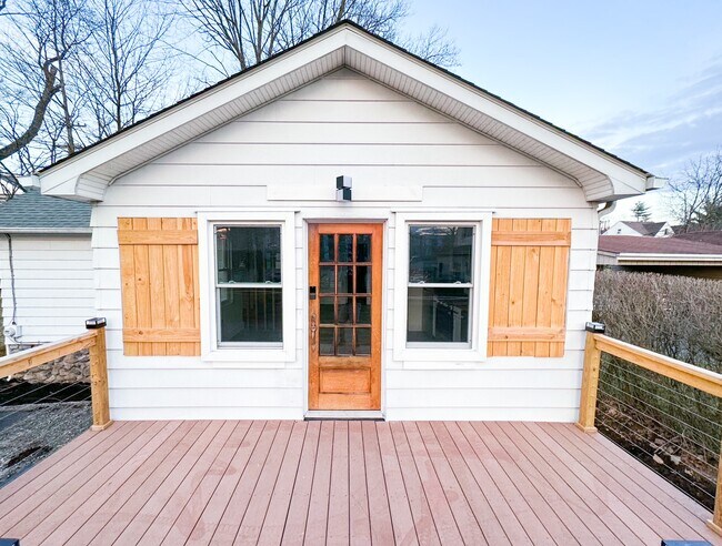 Building Photo - 23 Hewson Ave