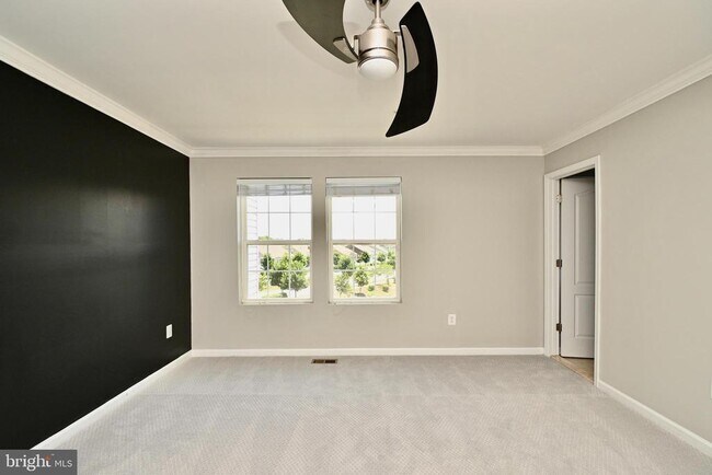 Building Photo - 11177 Southport Pl