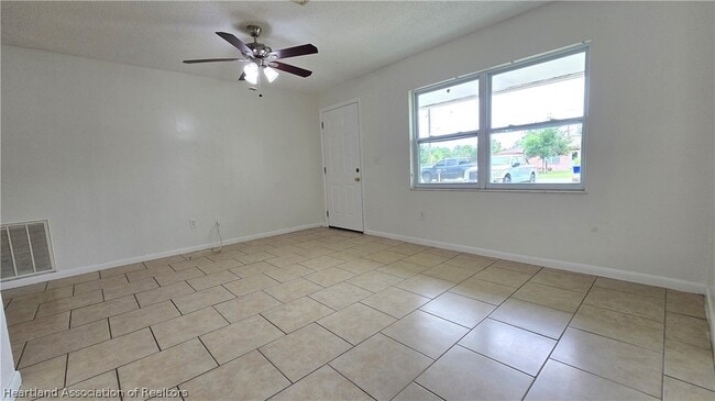 Building Photo - 1552 Cedarbrook St