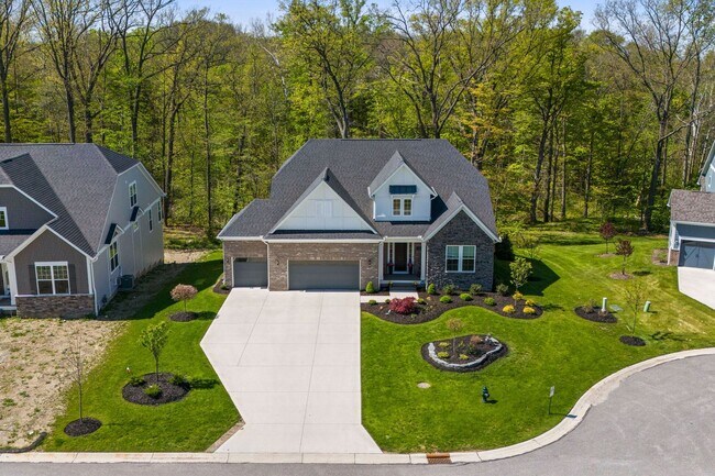 Building Photo - Modern Luxury!  Lakes of Orange Single family home