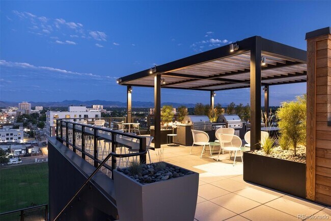 Building Photo - 1521 Hooker St