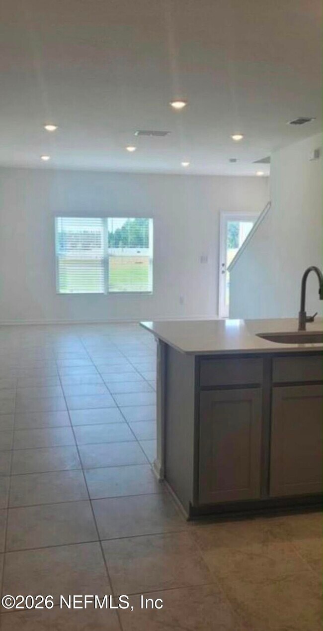 Building Photo - 3744 Athenian Wy