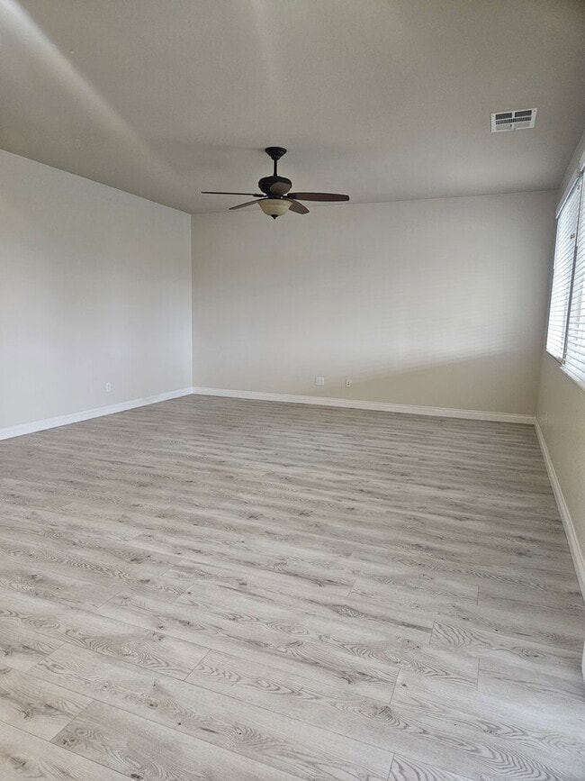 Building Photo - JESS RANCH - 3 BEDROOM