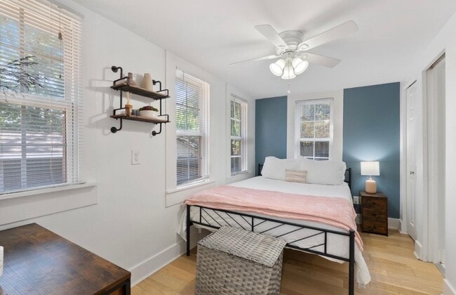 Building Photo - 5521 J St