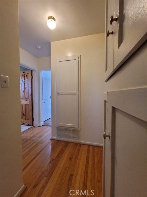 Building Photo - 14802 Fernview St