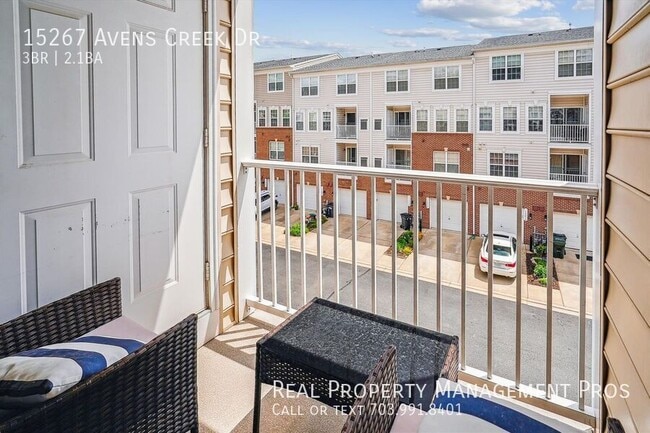 Building Photo - 15267 Avens Creek Dr