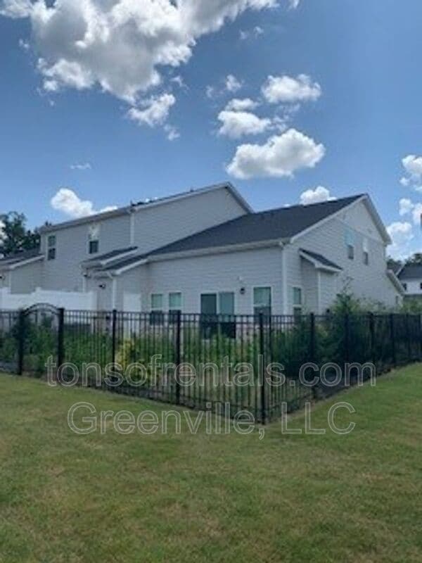 Building Photo - 34 Galley Ln