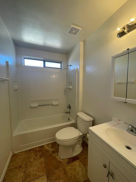 Building Photo - HOUSE FOR RENT