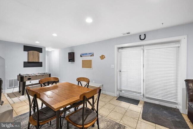 Building Photo - 5413 Rainwood Dr