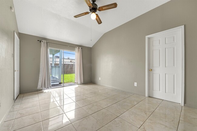 Building Photo - 10954 Pigeonwood Dr