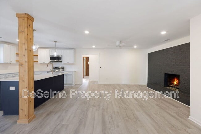 Building Photo - 4204 Brush Hill Rd