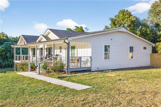 Building Photo - 1324 Ace Mcmillian Rd