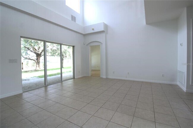 Building Photo - 16543 Cedar Run Dr